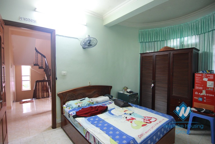Garden house with 4 bedrooms for rent in Tay Ho area 